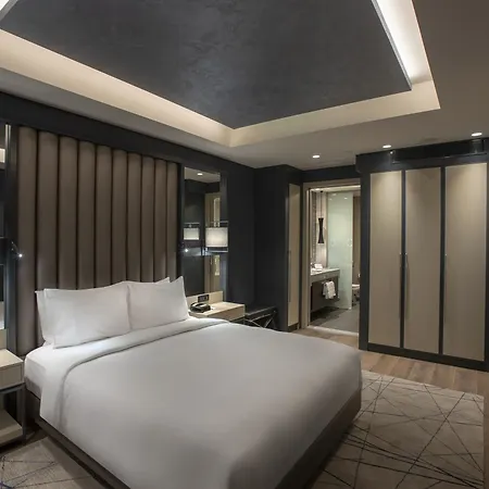 Hilton Bakirkoy 5*