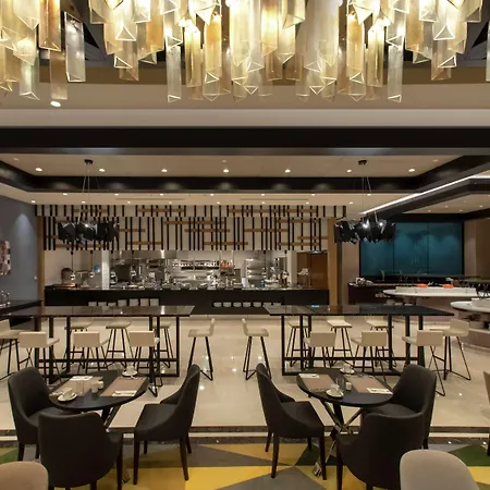 מלון Hilton Bakirkoy 5*